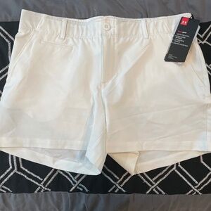 NWT UNDER ARMOUR \ WHITE FITTED HEATGEAR SHORTS